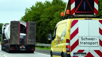 Schwertransport Begleitung