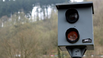 Überholen bei Regen: Belgien will Lkw blitzen