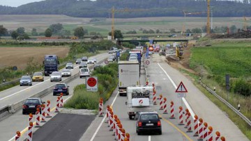 Lockerung des Sonntagsfahrverbots auf der A7 gefordert