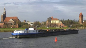 Elbe: Güterschiffe weichen wegen niedrigem Wasserstand aus