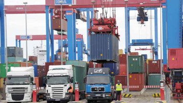 Containertrucker und HHLA reagieren auf Stauprobleme