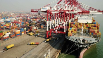 China: Seecontainer top – Logistikdienstleistungen flop