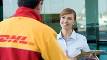 DHL sieht Geschäftsentwicklung in den USA auf Kurs