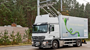 Sachverständigenrat schlägt Oberleitungen für LKW-Verkehr vor