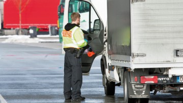 Grenzkontrollen rund um die Uhr an drei Autobahn-Übergängen