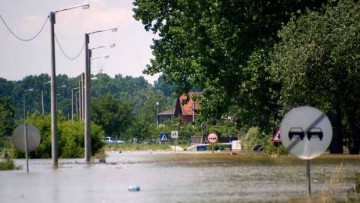 Südosteuropa: Straßen-Grenzübergänge wegen Hochwasser gesperrt