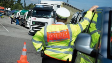 Lkw-Kontrollen auf A 2: 23 Fahrzeuge gestoppt