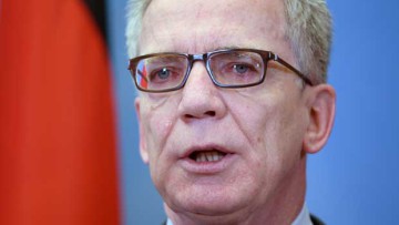 De Maizière will Grenzkontrollen um sechs Monate verlängern