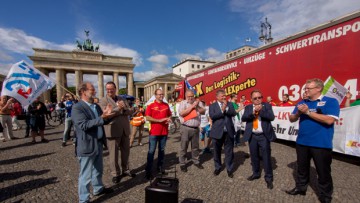 Lang-Lkw-Gegner protestieren in Berlin