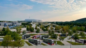 So könnte der Ladepark für Nutzfahrzeuge an der Allianz Arena aussehen