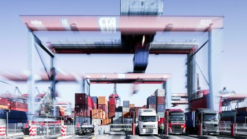 Wachsender Containerumschlag treibt HHLA an 