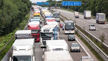 IHK geht von täglichem Millionenschaden wegen A 40-Brücke aus