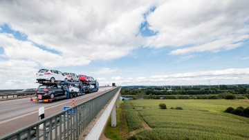 Bauarbeiten behindern Verkehr auf Rader Hochbrücke