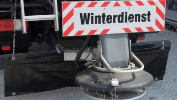 Pilotversuch – Winterdienst auf Straßen schon vor dem Schneefall