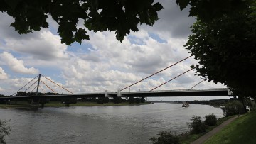 A40 Rheinbrücke