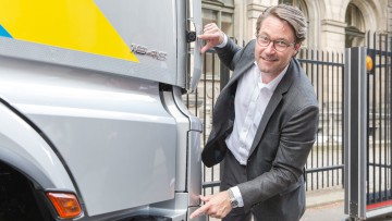 Andreas Scheuer, Daimler-Lkw, Edeka, Abbiegeassistent