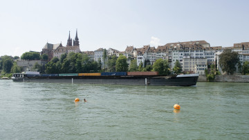 Rheintal-Sperre: Längere Güterschiffe auf dem Rhein zugelassen