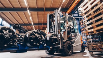 Verladung von BPW ECO Air Fahrwerksystemen - bereit für den Versand zum Kunden