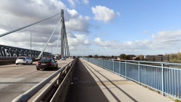 Die Rheinbrücke in Karlsruhe