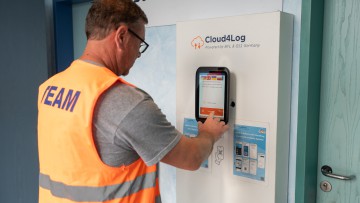 Cloud4Log ist ein Kooperationsprojekt von GS1 Germany und der Bundesvereinigung Logistik, das den nationalen Warenverkehr durch den Einsatz eines digitalen Lieferscheins optimieren soll