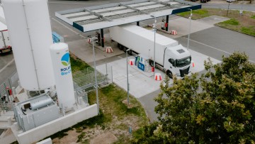 Neue Bio-LNG-Tankstelle stärkt Logistikkorridor A30