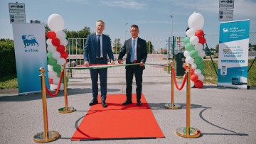 Der Enilive Truck Point wird eröffnet von Armin Springer und Massimiliano Del Moro