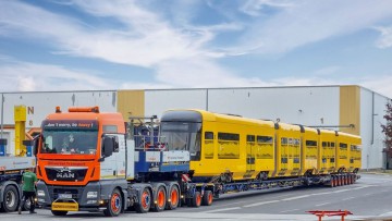 Straßenbahn im Huckepack