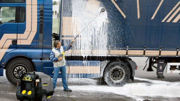 Frisch gereinigt, glänzend geliefert