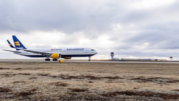 Icelandair Flugzeug DB Schenker