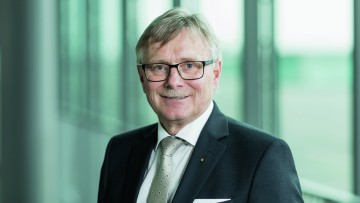 Dr. Klaus Manns