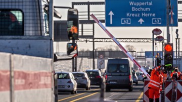 Lkw-Schranke bei A43