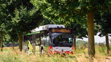 BMVI-gefördert: Pakete fahren mit dem Bus