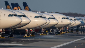 Passagierflugzeuge, Flughafen Frankfurt, Landebahn Nordwest