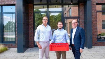 Freuen sich auf die nächsten Schritte (v.l.n.r.): Robert W. Friemel, Senior Manager Unternehmensentwicklung bei Westfleisch, Fabian Bahnsen, Head of Sales bei Loopario, und Christian Neekamp, Geschäftsführer von Wetralog, treiben die Digitalisierung des L
