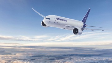 Lufthansa_Flugzeug_Wolken