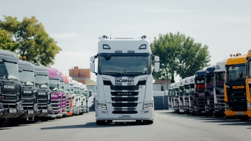 Gebrauchte Lkw von Scania auf dem Hof des Scania Used Vehicle Center in Nürnberg 