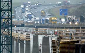 Baustellen-Stau LKW