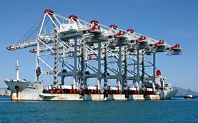 Eurogate-Gruppe: Terminal Tanger geht 2008 ans Netz Containerbruecke