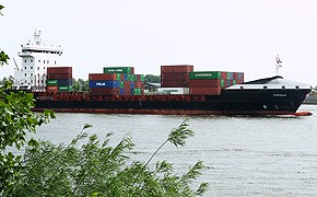 Containerschiff Elbe 290
