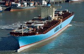 Containerschifffahrt boomt weltweit Containerschiff172