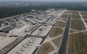 Frankfurter Flughafenausbau auf juristischem Prüfstand Flughafen Frankfurt