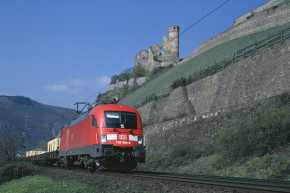 Gueterzug-Rheintal-290
