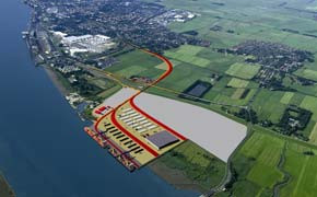 Erstes Schiff legt im ausgebauten Hafen Brake an Seehafen Brake