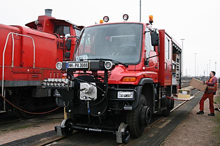 Hamburger Hafenbahn: Spezialeinheit hilft bei Unfällen Unimog
