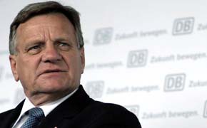 SPD und Transnet gegen vorschnelle Ablösung von Bahnchef Mehdorn ddp