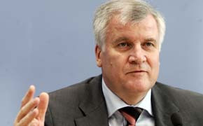 Seehofer fordert Senkung der LKW-Maut Horst Seehofer