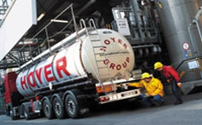 Hoyer übernimmt European Liquid Drumming Hoyer Tankwagen