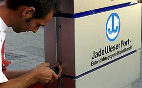 Jade-Weser-Port: Mit Verspätung Jade-Weser-Port