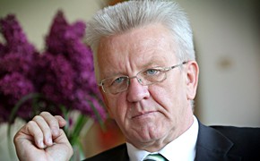 Kretschmann will auf Baustopp für Stuttgart 21 dringen