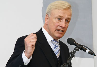 Elbvertiefung: Ole von Beust spricht von „lebenswichtiger Aufgabe" Ole von Beust